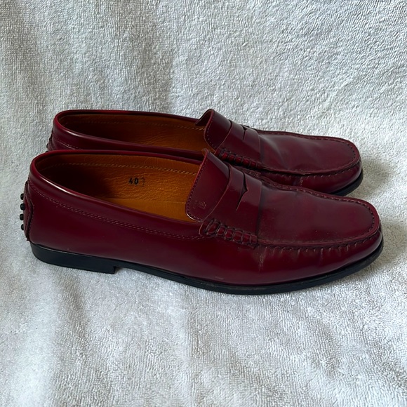 TOD’S Made in Italy, Size 40, Size 9.5, Ruby Red loafers - Picture 2 of 13